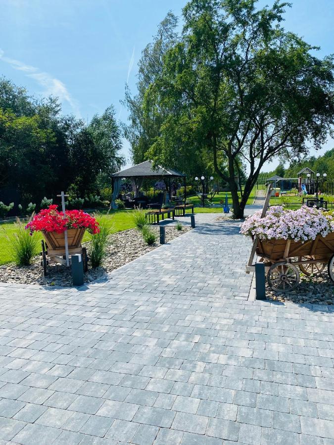 Hotel Stara Kuźnia Łuków Zewnętrze zdjęcie